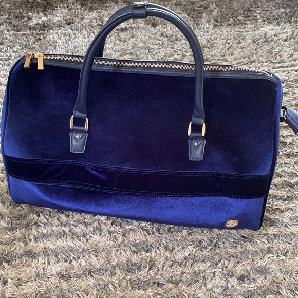 💙Large Luxury Weekend Duffle Bag💙 - Picture 3 of 11